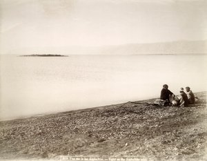 A Holt-tenger északi vége Rujm el Bahr szigetével, 1867-96 körül.